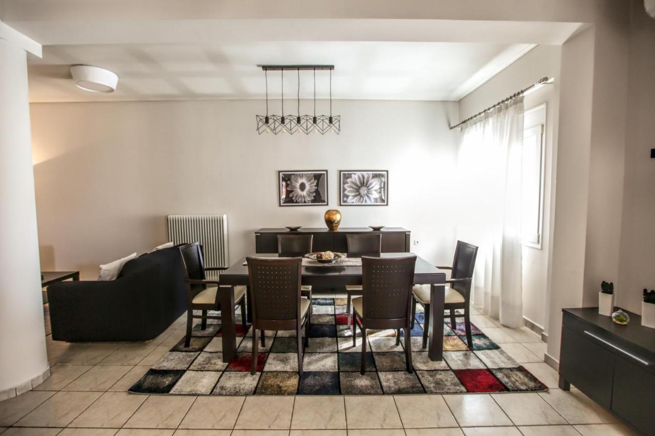 Grand Meteora Central Luxury Apartment كالامباكا المظهر الخارجي الصورة