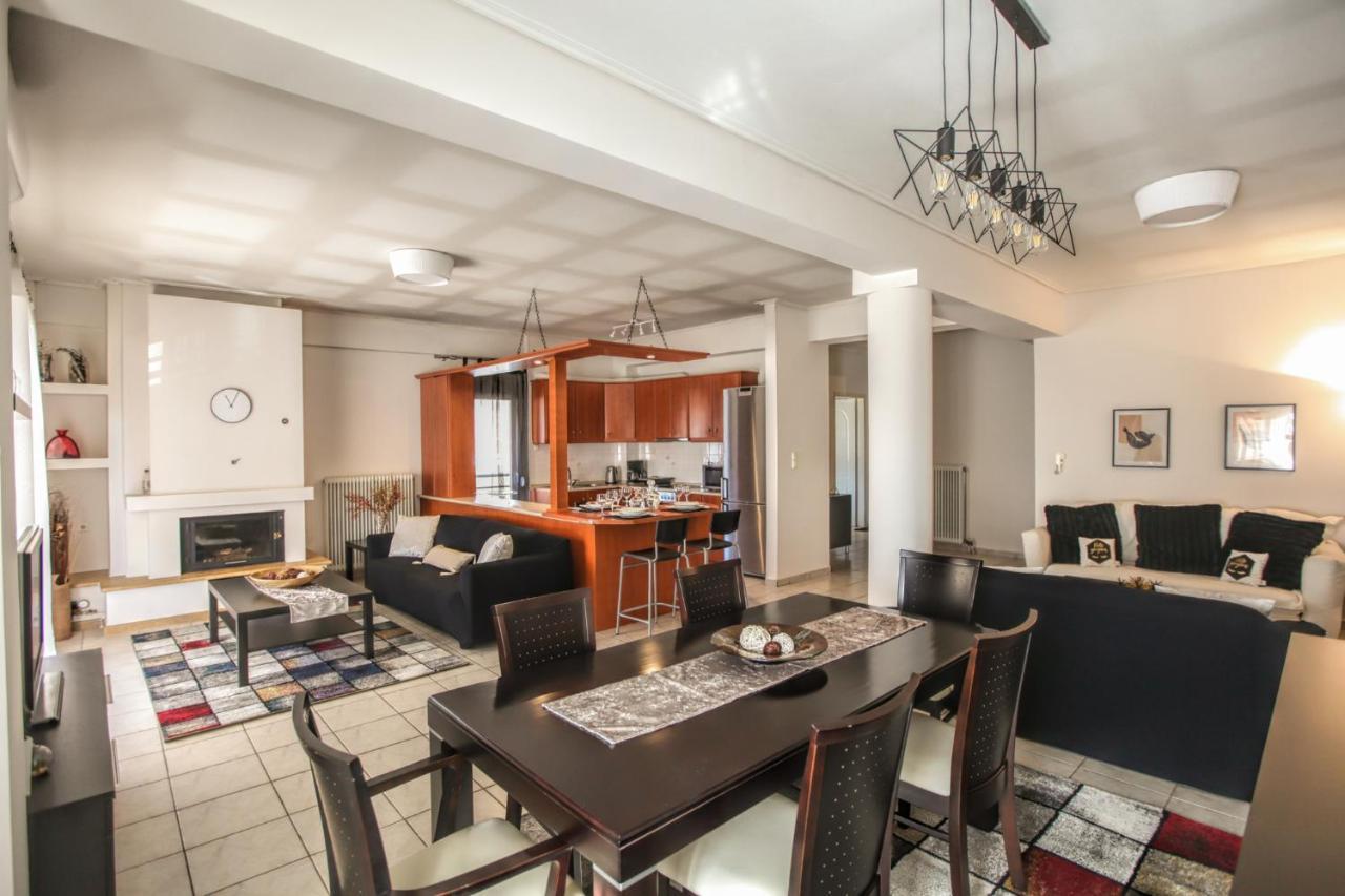 Grand Meteora Central Luxury Apartment كالامباكا المظهر الخارجي الصورة